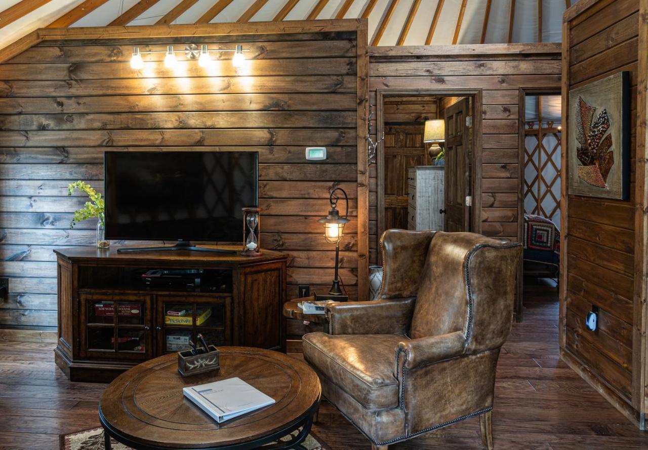 Staynantahala - Smoky Mountain Cabins And Luxury Yurts Aquone Екстер'єр фото